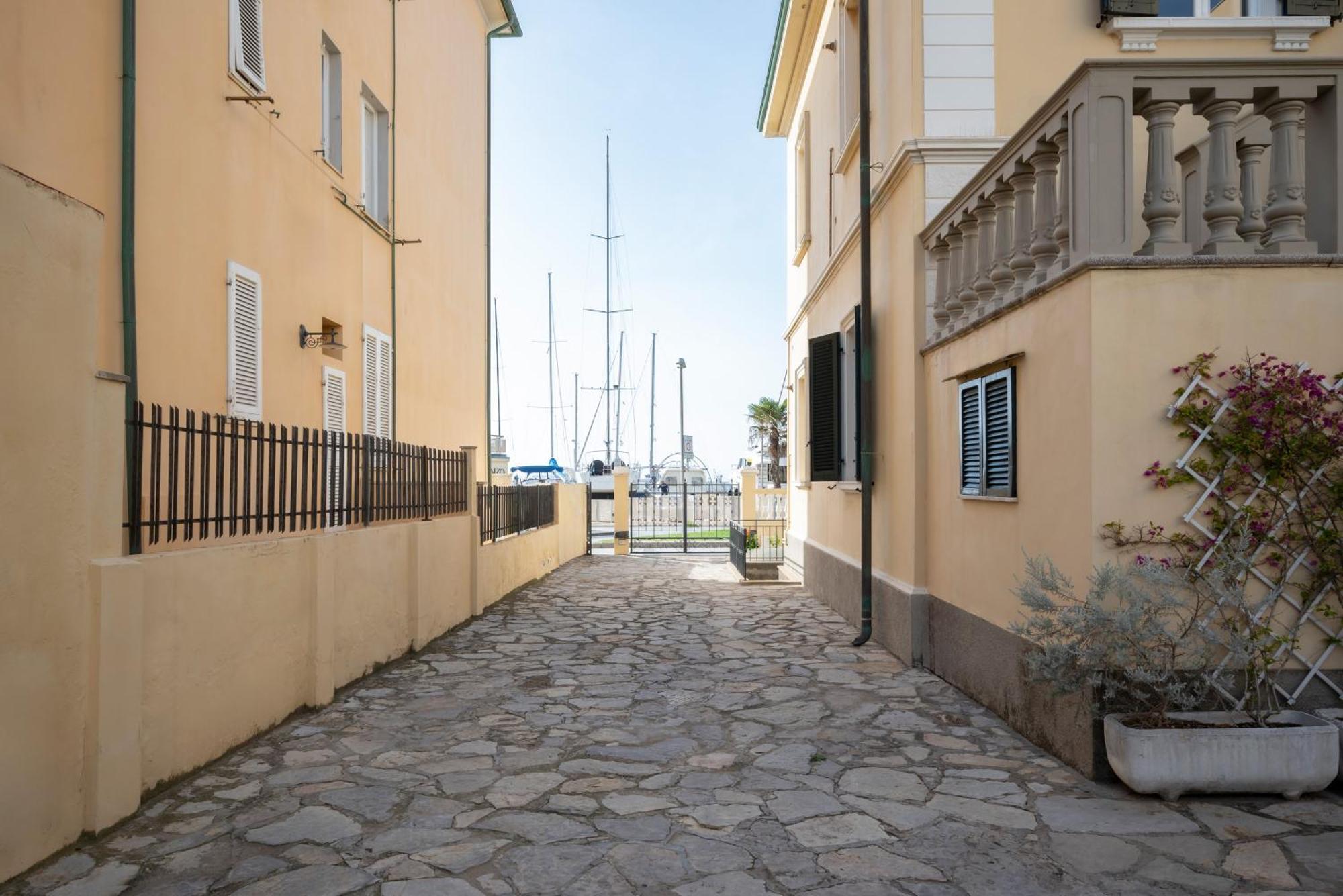 Villa Liberty San Vincenzo Exterior photo