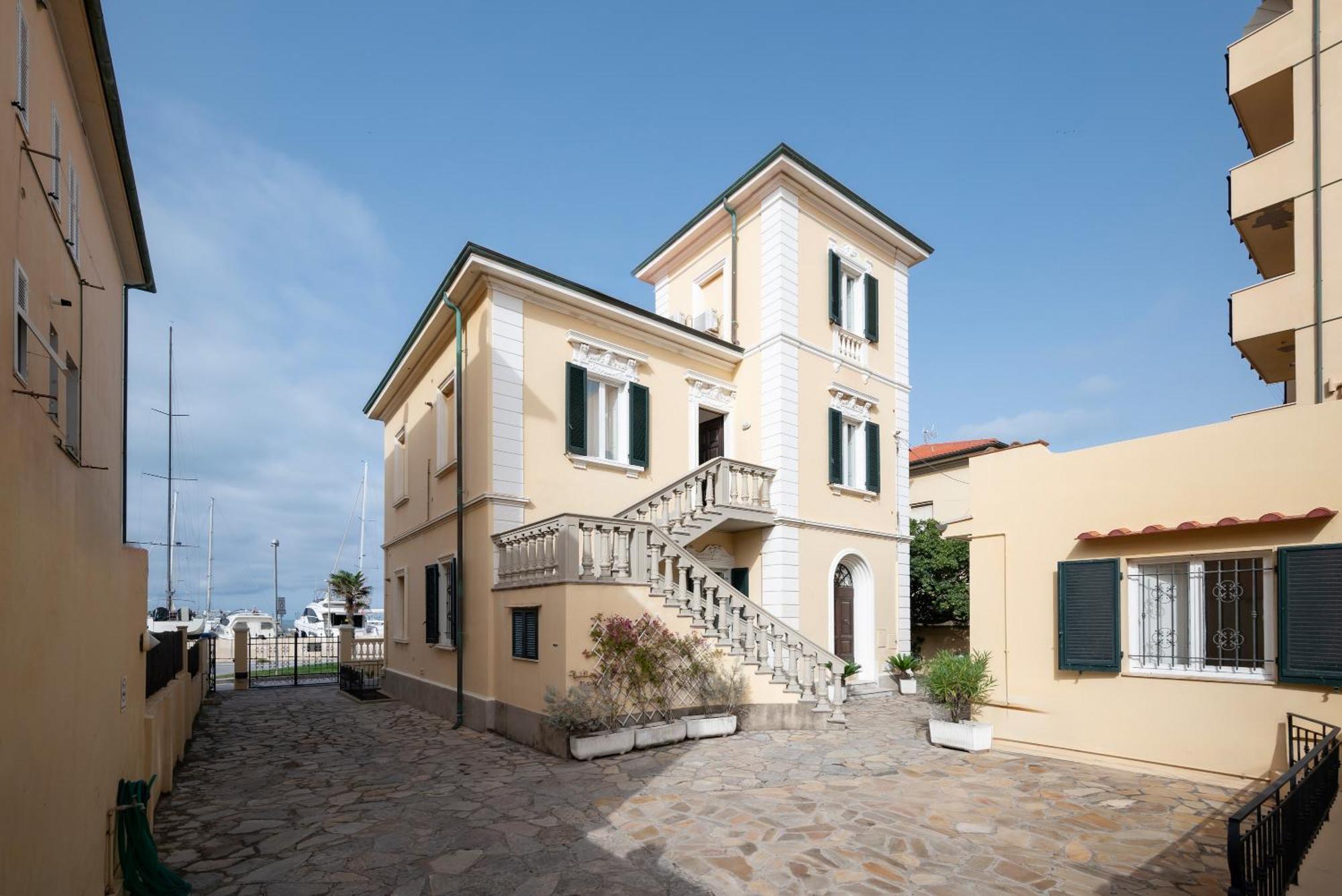 Villa Liberty San Vincenzo Exterior photo