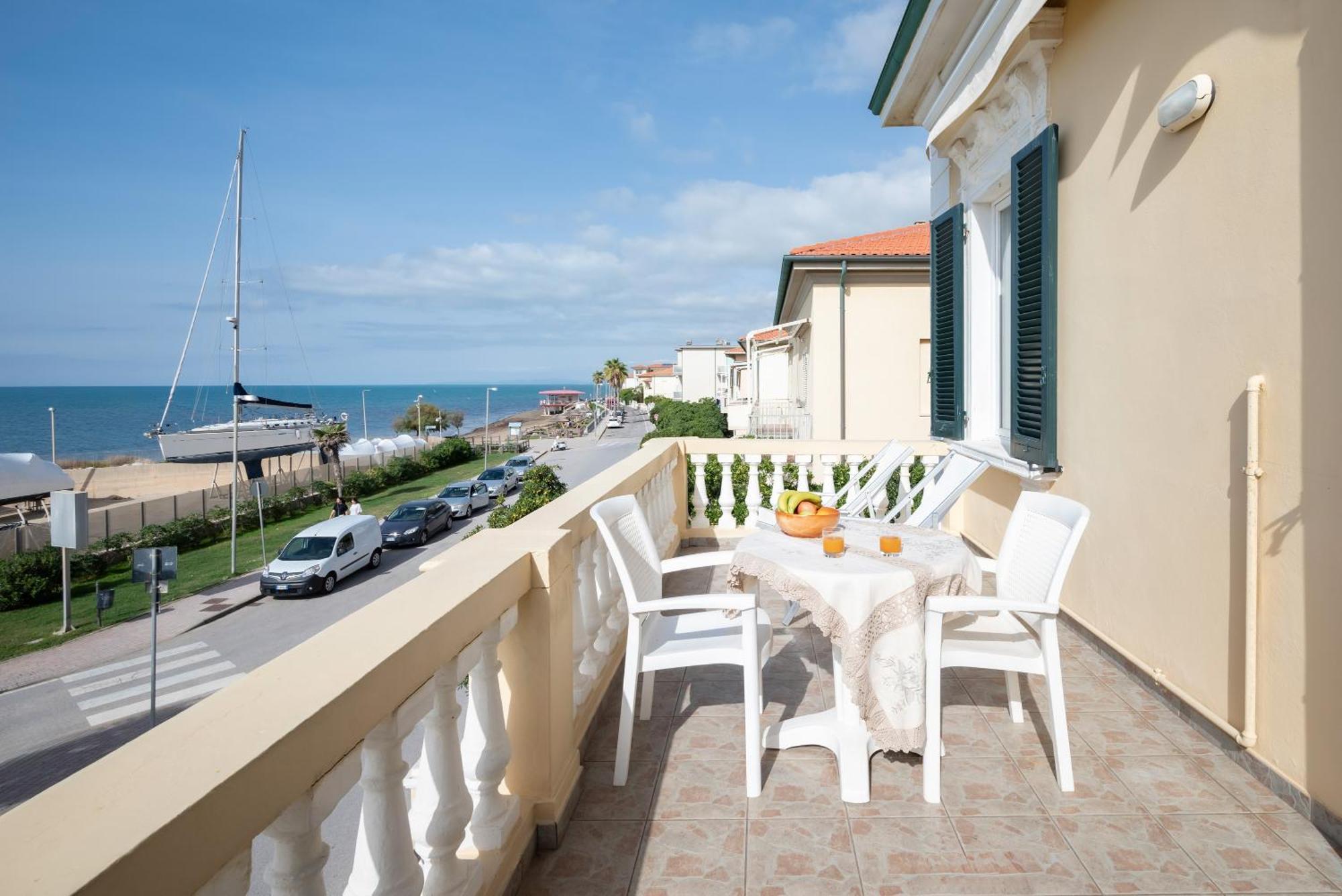 Villa Liberty San Vincenzo Exterior photo